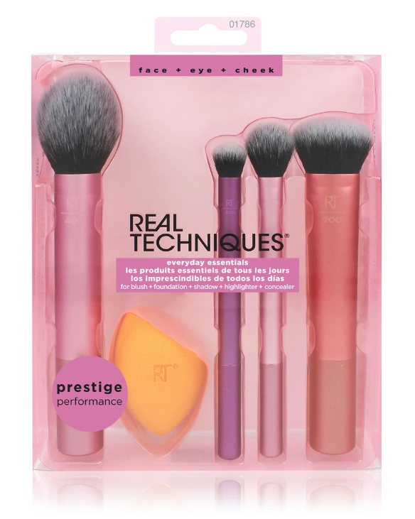  مجموعة فرش مكياج من ريل تكنيك
 - Real Techniques 
Everyday Essentials 